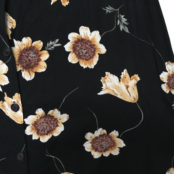 Innovare Skirt Size 18W Black with Large Flowers Button Front Maxi - Picture 3 of 6